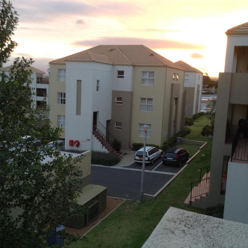 2 Bedroom Property for Sale in Vredekloof East Western Cape
